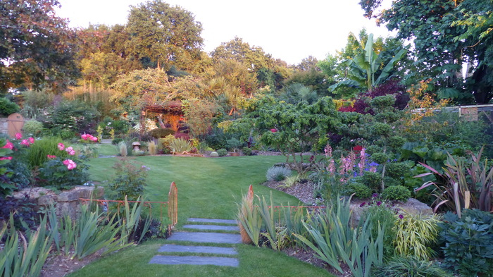 Comment améliorer la valeur de sa maison grâce à un beau jardin ?